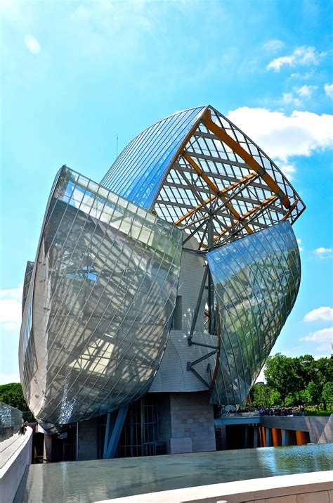 frank gehry louis vuitton foundation|louis vuitton art gallery paris.